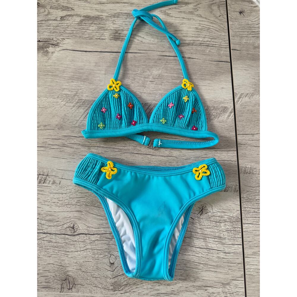 Kids 2 piece bikini size (aprox 4t - 5T